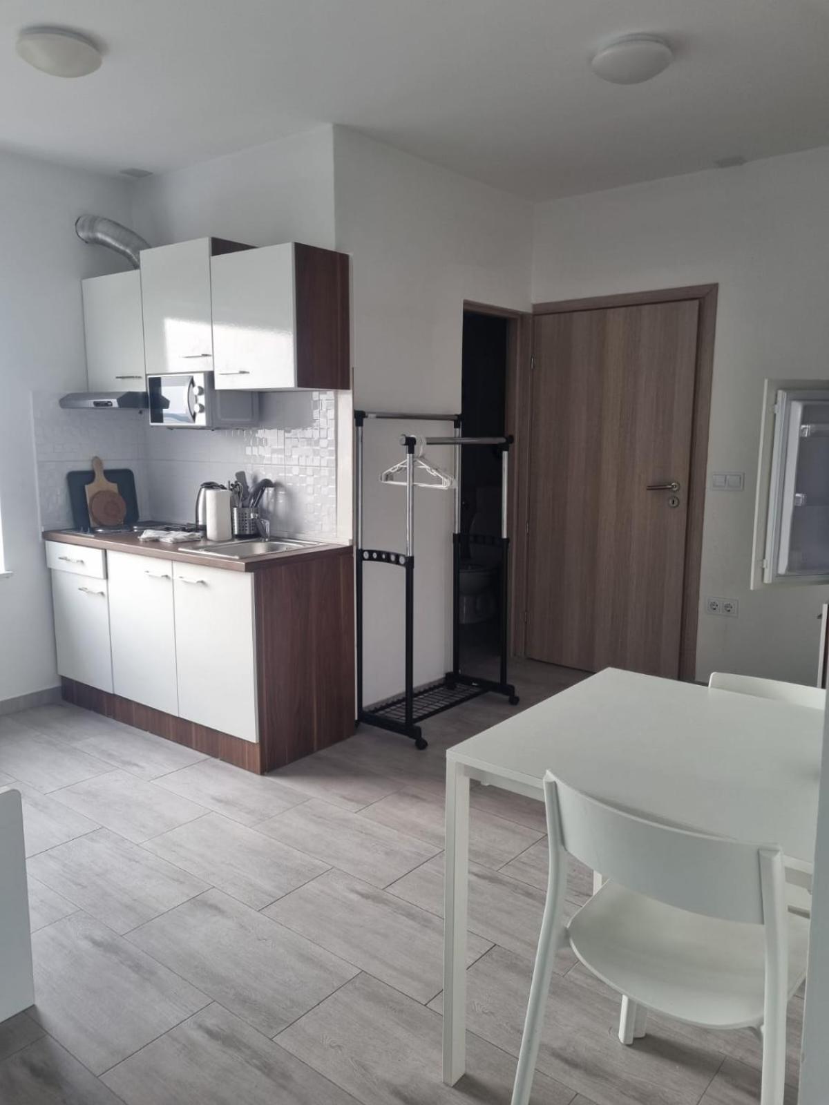 Matoc Apartments Murter Bagian luar foto
